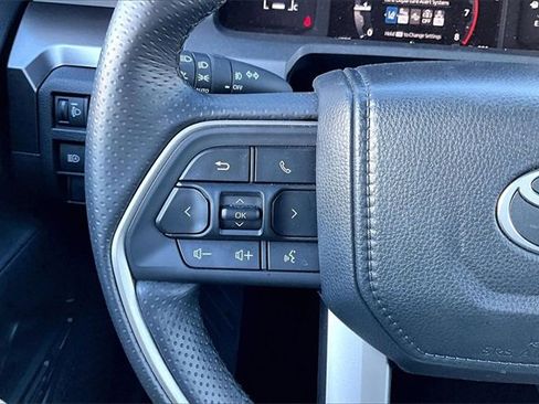 Used 2025 Toyota 4Runner SR5 image 13