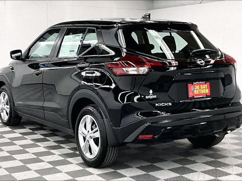 New 2025 Nissan Kicks Play S FWD image 3