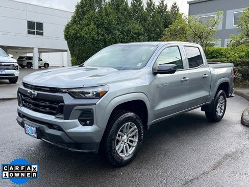 Used 2025 Chevrolet Colorado LT w/ LT Convenience Package image 3