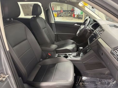 Used 2021 Volkswagen Tiguan SEL AWD/4WD image 8