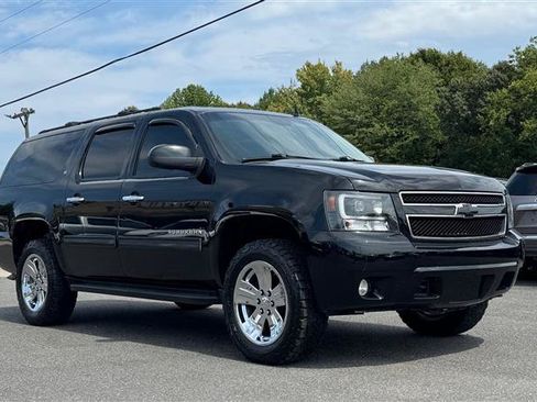 Used 2013 Chevrolet Suburban LT AWD/4WD image 6