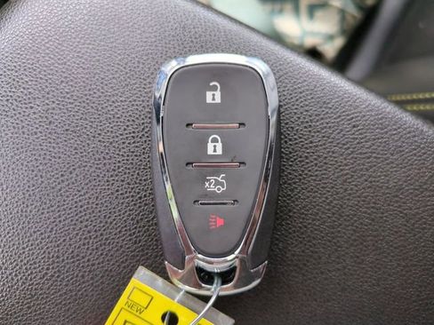 Used 2025 Chevrolet Trax ACTIV w/ Driver Confidence Package FWD image 28