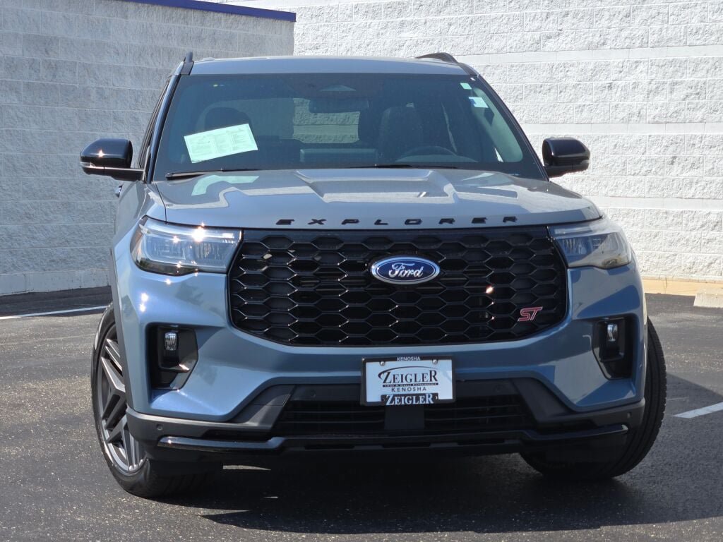 Used 2025 Ford Explorer ST w/ Sun And Sound Package AWD/4WD image 3