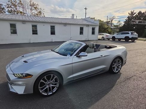 Used 2019 Ford Mustang Premium RWD image 30