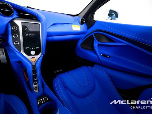 New 2026 McLaren 750S Spider RWD image 17