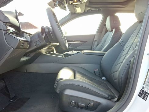 New 2026 BMW 530i xDrive w/ Convenience Package AWD/4WD image 12