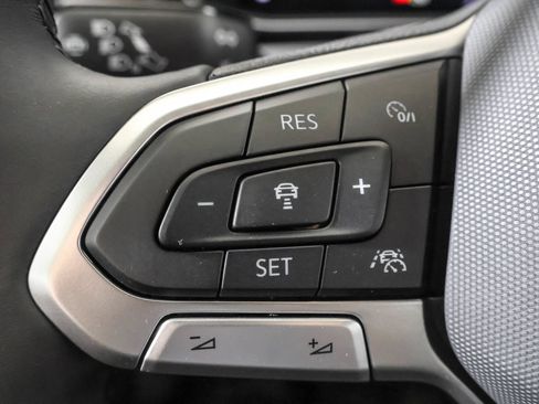 Used 2026 Volkswagen Jetta Sport FWD image 25