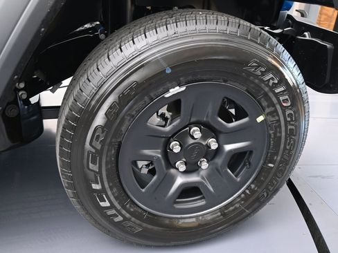 New 2026 Jeep Gladiator Sport image 47