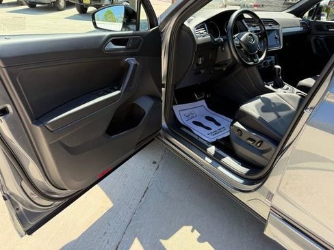 Used 2021 Volkswagen Tiguan SE R-Line AWD/4WD image 16
