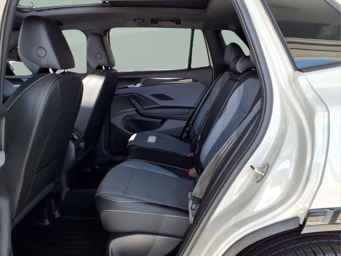 New 2026 Volkswagen Tiguan SE R-Line AWD/4WD image 16