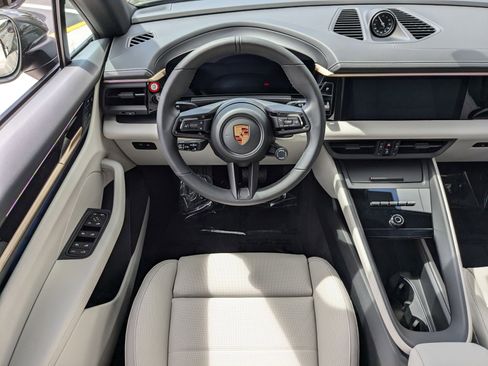 New 2025 Porsche Macan Electric image 16