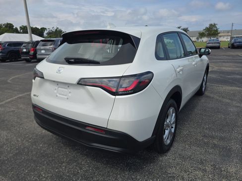 Certified 2023 Honda HR-V LX image 4