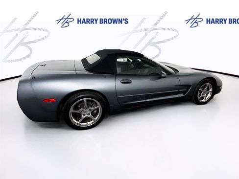 Used 2004 Chevrolet Corvette Convertible w/ Preferred Equipment Group RWD image 27