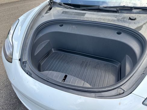 Used 2022 Tesla Model 3 Long Range AWD/4WD image 32