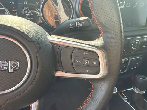 Used 2021 Jeep Gladiator Mojave AWD/4WD image 27