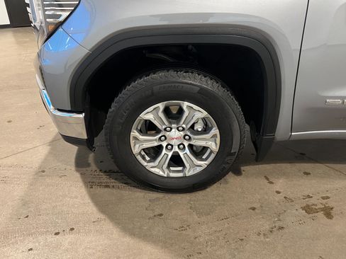 Used 2025 GMC Sierra 1500 SLT image 40
