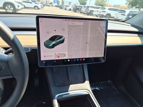 Used 2021 Tesla Model Y Long Range AWD/4WD image 27
