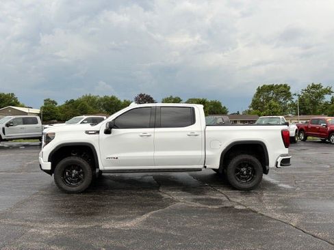 Used 2022 GMC Sierra 1500 AT4 w/ AT4 Premium Package AWD/4WD image 2