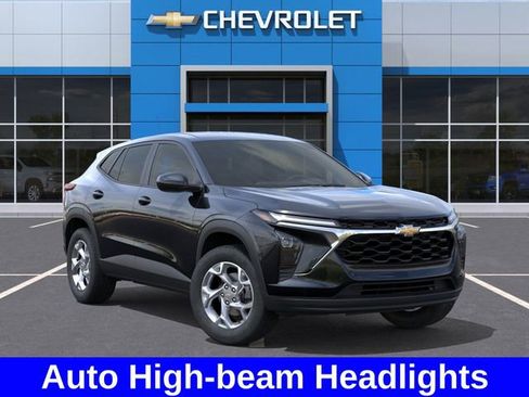 New 2026 Chevrolet Trax LS w/ LS Convenience Package image 8