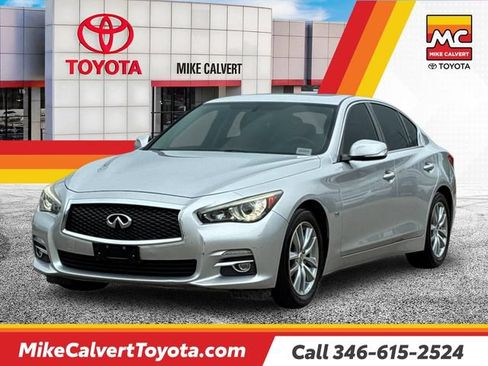 Used 2016 INFINITI Q50 3.0t Premium w/ 3.0T Premium Plus Package RWD image 1