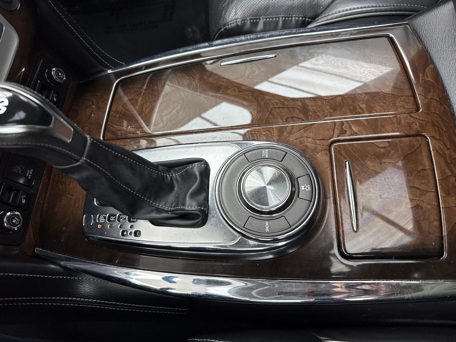 Used 2019 INFINITI QX80 Luxe w/ 22" Wheel Package RWD image 32