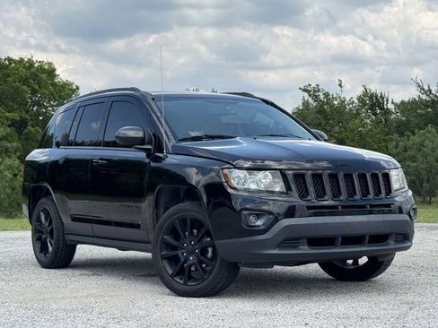Used 2015 Jeep Compass Sport w/ Power Value Group FWD image 2