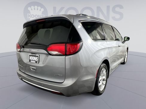 Used 2020 Chrysler Pacifica Limited image 7