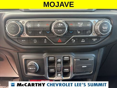 Used 2023 Jeep Gladiator Mojave AWD/4WD image 8