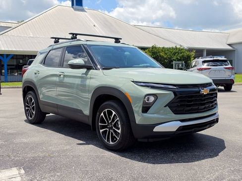 New 2026 Chevrolet TrailBlazer LT w/ LPO, Blackout Package AWD/4WD image 7