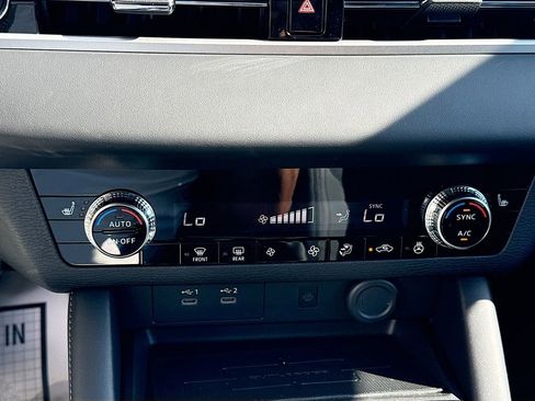 New 2026 Mitsubishi Outlander LE FWD image 15