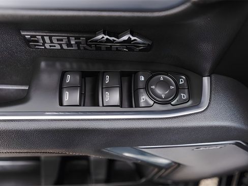 Used 2025 Chevrolet Silverado 1500 High Country w/ Midnight Edition image 23