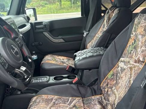 Used 2015 Jeep Wrangler Sport AWD/4WD image 9