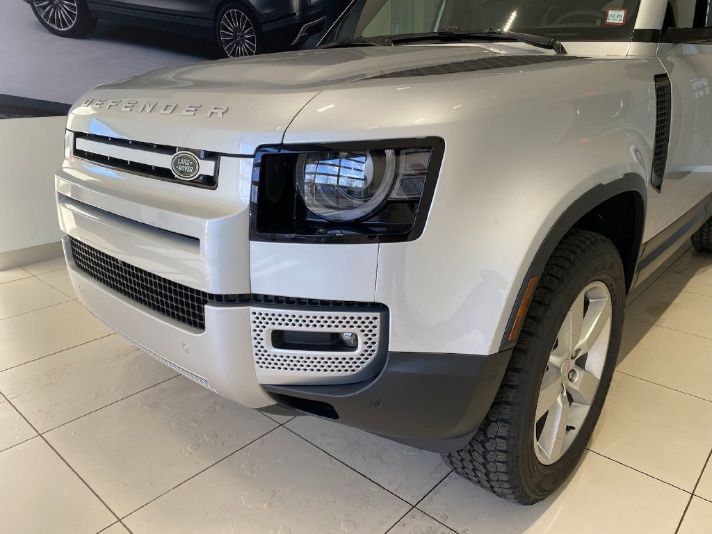 New 2024 Land Rover Defender 110 S AWD/4WD image 5