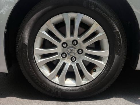 Used 2013 Toyota Sienna XLE w/ Premium Pkg FWD image 14
