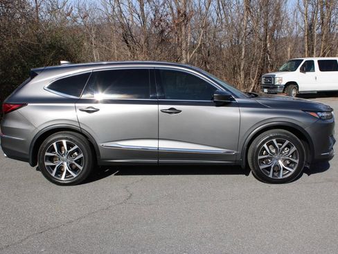 Used 2024 Acura MDX SH-AWD w/ Technology Package image 10