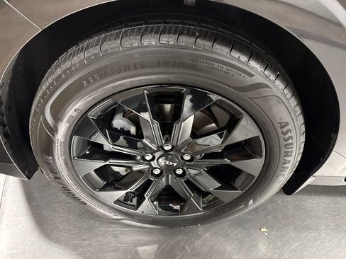 Used 2024 Kia Carnival SX Prestige FWD image 4