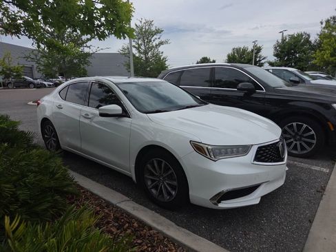 Used 2018 Acura TLX w/ Technology Package FWD image 2