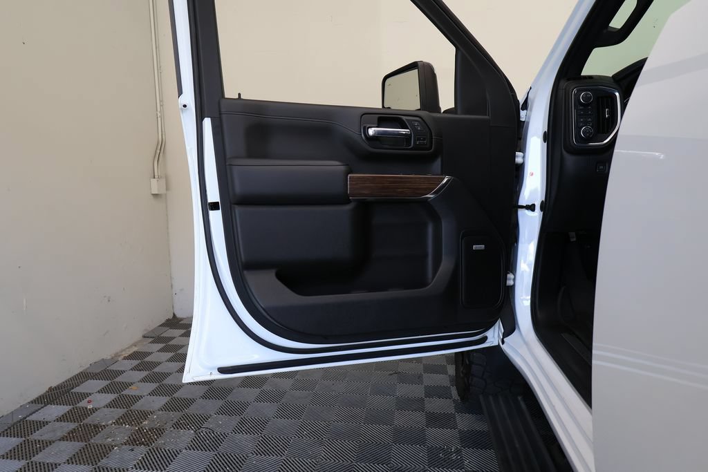 Used 2022 Chevrolet Silverado 3500 High Country w/ Safety Package II AWD/4WD image 18