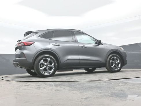 Certified 2025 Ford Escape ST-Line Select AWD/4WD image 22