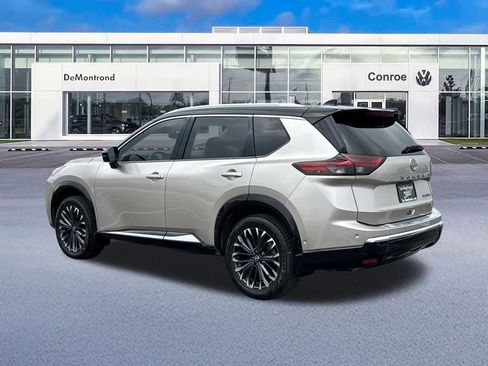 Used 2024 Nissan Rogue Platinum FWD image 7