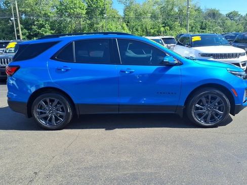 Used 2024 Chevrolet Equinox RS w/ RS Leather Package AWD/4WD image 9