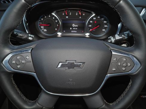 Certified 2023 Chevrolet Traverse LT FWD image 30