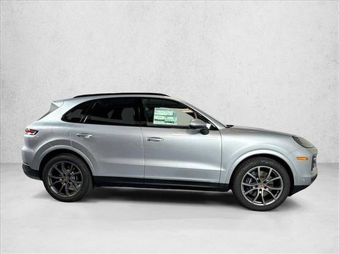 Used 2026 Porsche Cayenne AWD/4WD image 8