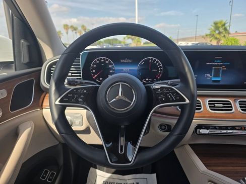 Used 2025 Mercedes-Benz GLE 450e 4MATIC image 18