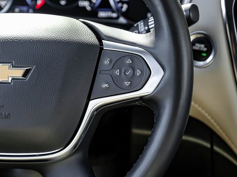 Used 2023 Chevrolet Traverse Premier image 27