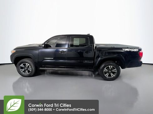 Used 2018 Toyota Tacoma 4x4 Double Cab image 6