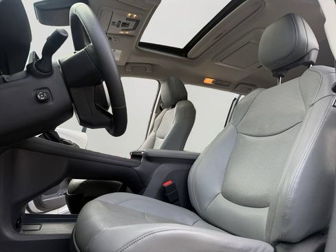 Used 2023 Toyota Sienna Limited AWD/4WD image 24