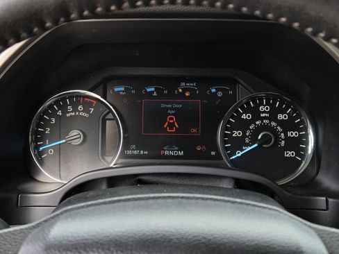 Used 2019 Ford F150 Lariat w/ Equipment Group 502A Luxury AWD/4WD image 16