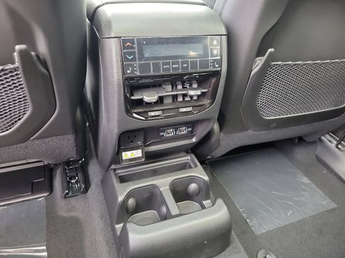 New 2025 Jeep Grand Cherokee L Limited w/ Luxury Tech Group II image 13