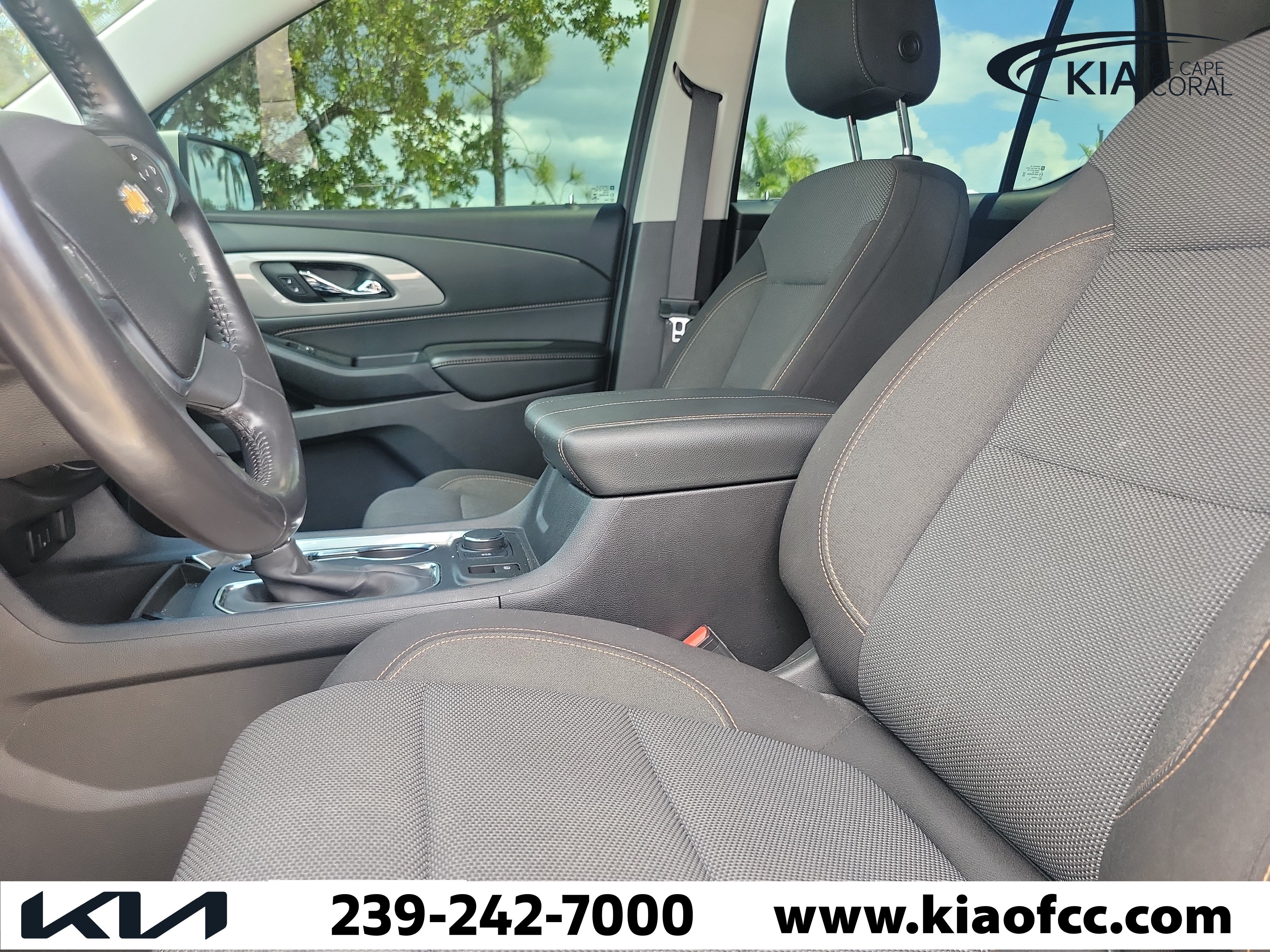 Used 2021 Chevrolet Traverse LT FWD image 26